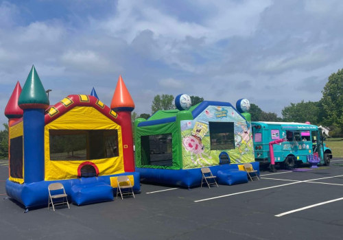 How Bounce Houses Support Community Engagement During Restaurant Promotions